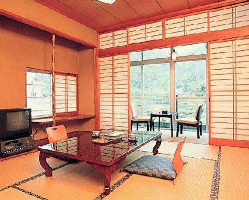 Izumiya Ryokan Uonuma Bagian luar foto